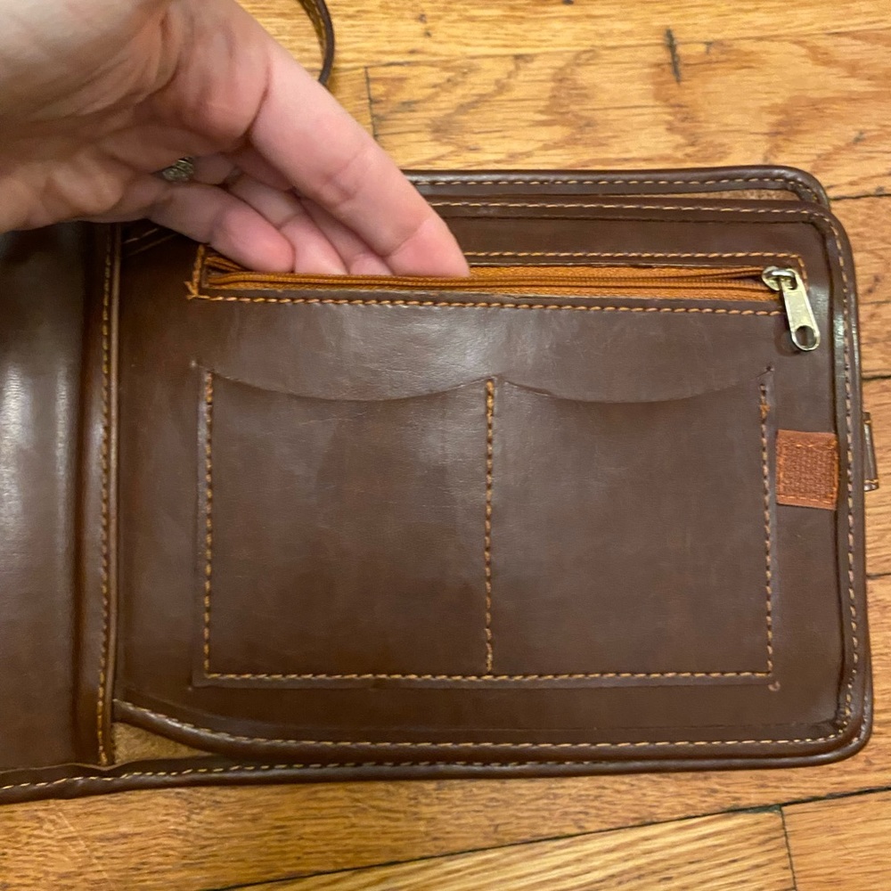 Vintage 1980’s RALPH LAUREN brown leather crossbody wallet - Picture 5 of 14